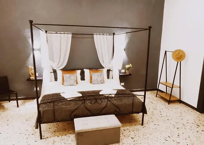 Classic One-Bedroom Apartment